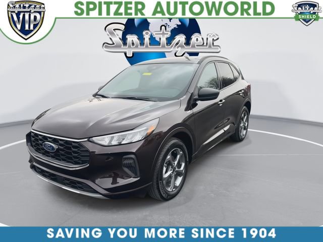 Used 2023 Ford Escape ST-Line w/ Tech Pack #1 AWD/4WD image 4