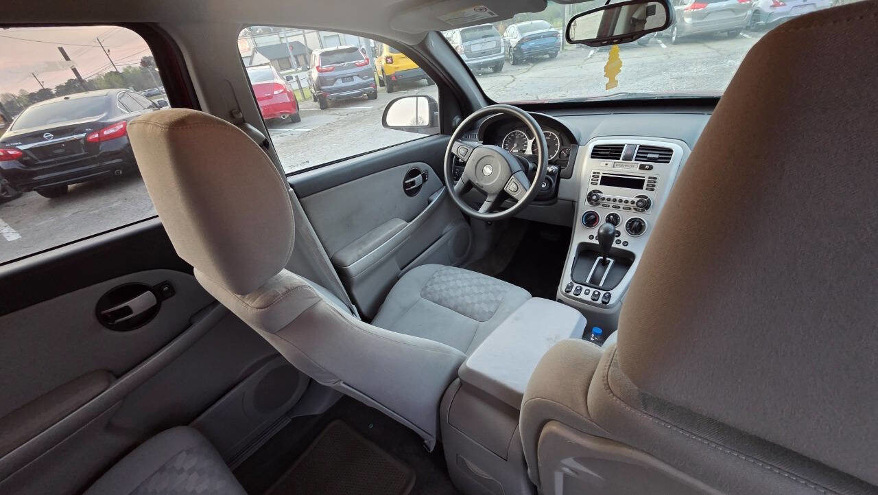 Used 2005 Chevrolet Equinox LT image 16