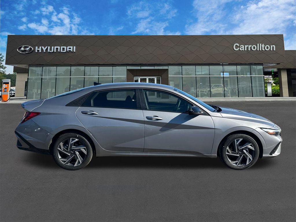 New 2025 Hyundai Elantra Sport image 4