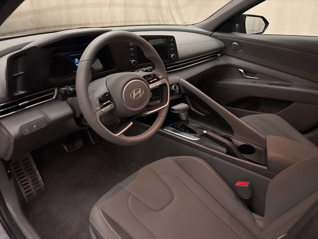 Certified 2026 Hyundai Elantra Sport FWD image 13