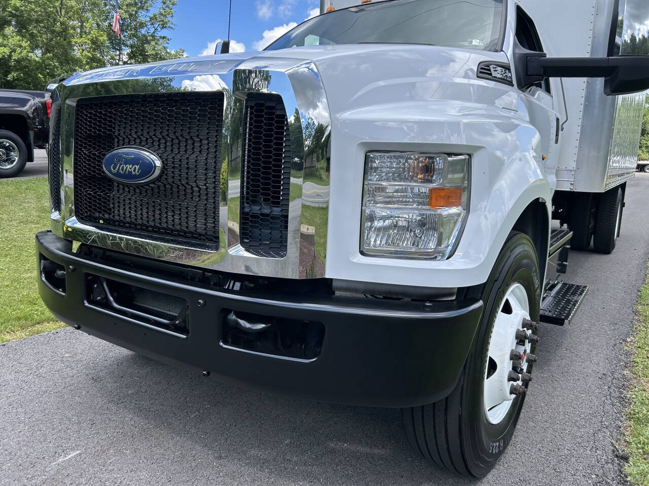Used 2023 Ford F650 2WD Regular Cab Super Duty image 5