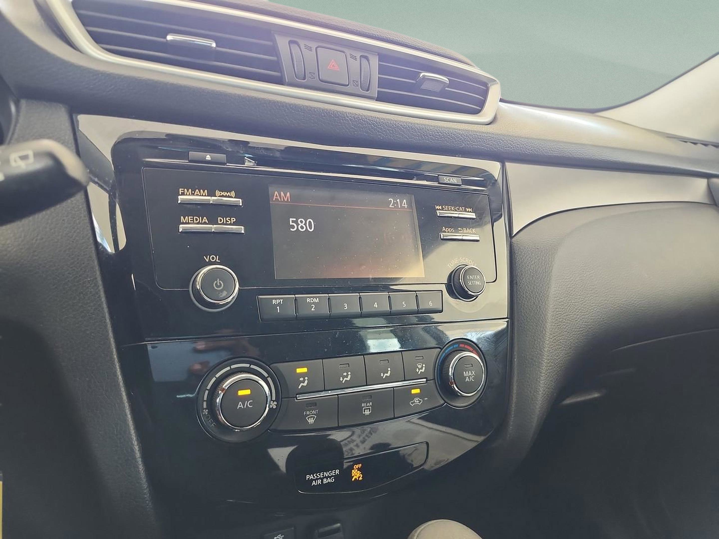 Used 2016 Nissan Rogue S FWD image 12