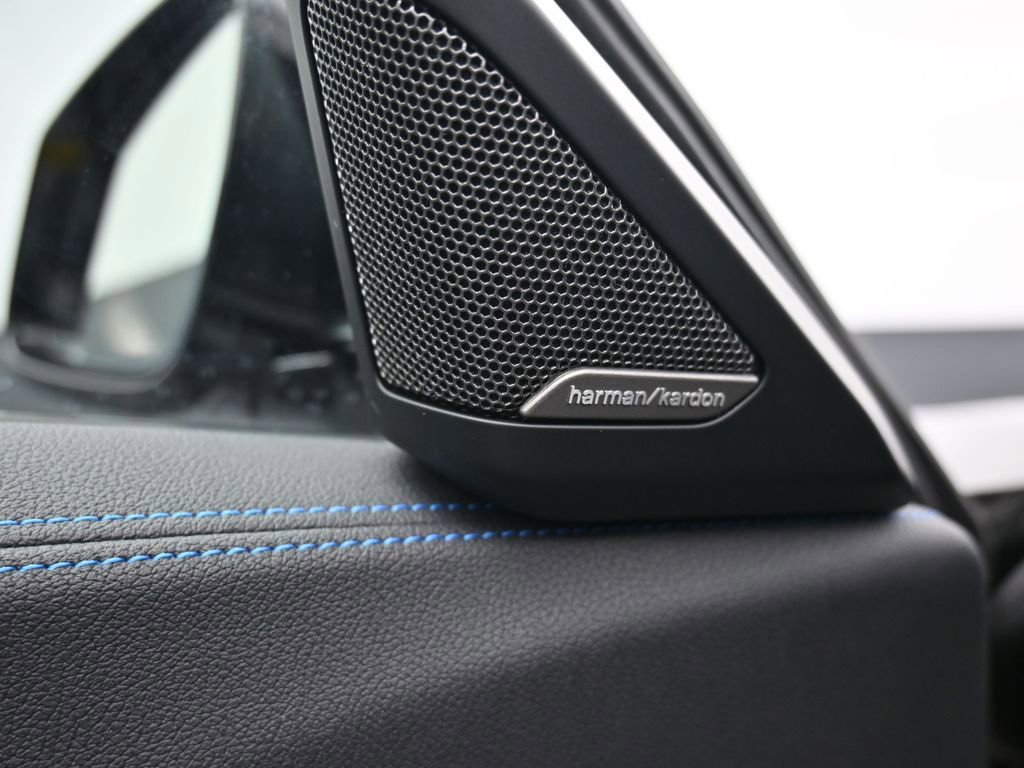 Used 2023 BMW Z4 M40i w/ Premium Package image 10