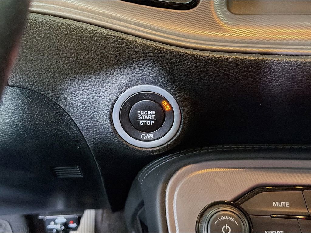 Used 2023 Dodge Challenger R/T w/ Blacktop Package image 32