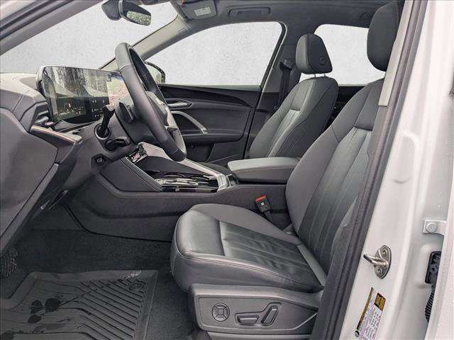 Used 2025 Audi Q5 Premium w/ Convenience Package image 16
