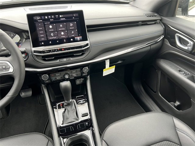 New 2026 Jeep Compass Latitude image 29