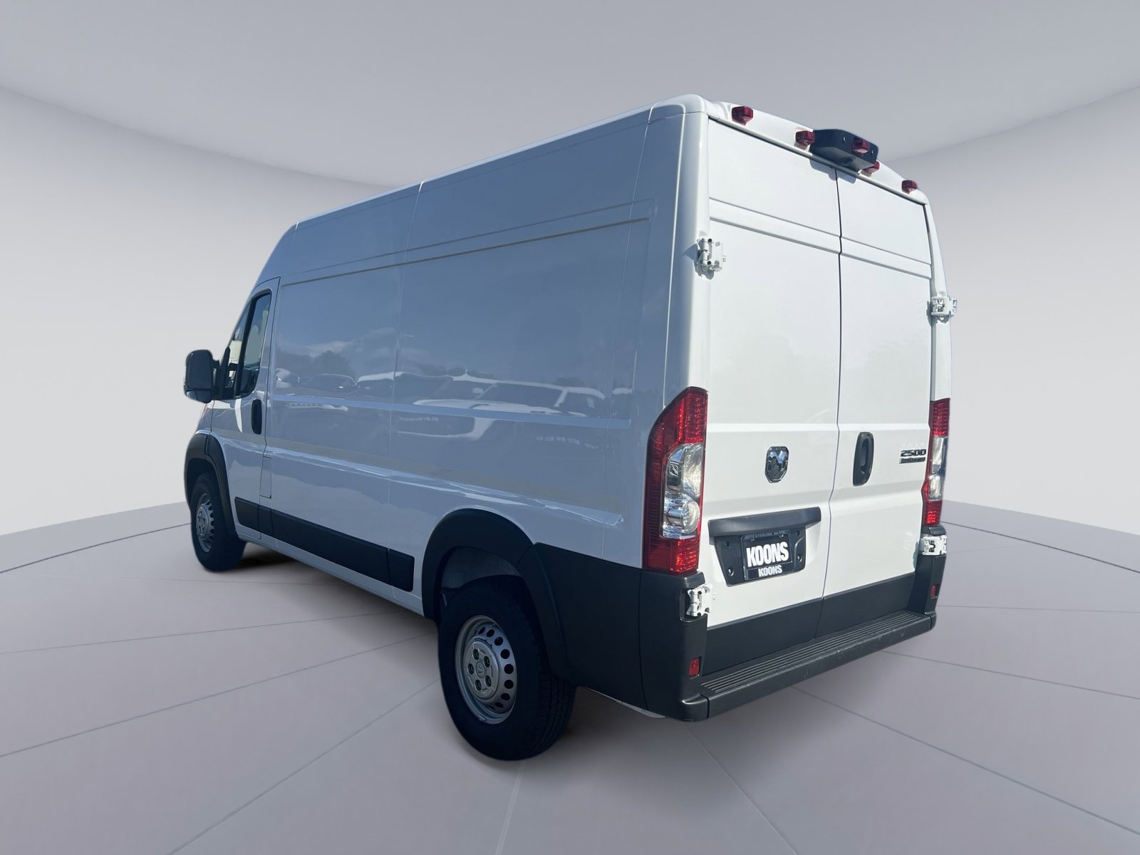 Used 2024 RAM ProMaster 2500 w/ Convenience Group FWD image 8