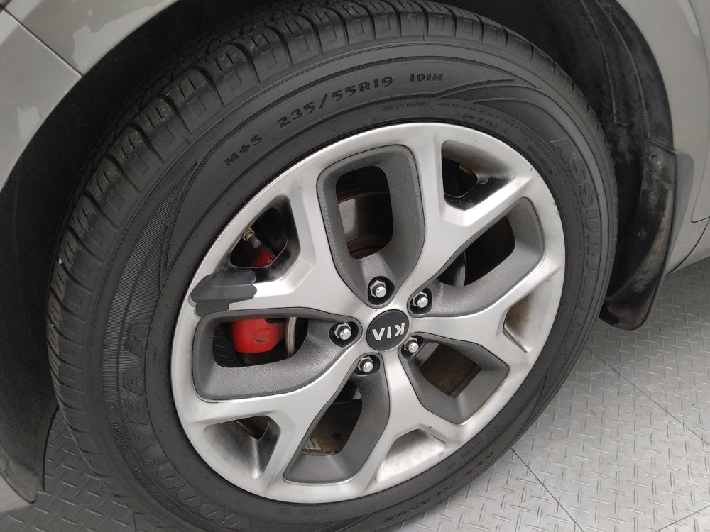 Used 2019 Kia Sorento SX FWD image 31