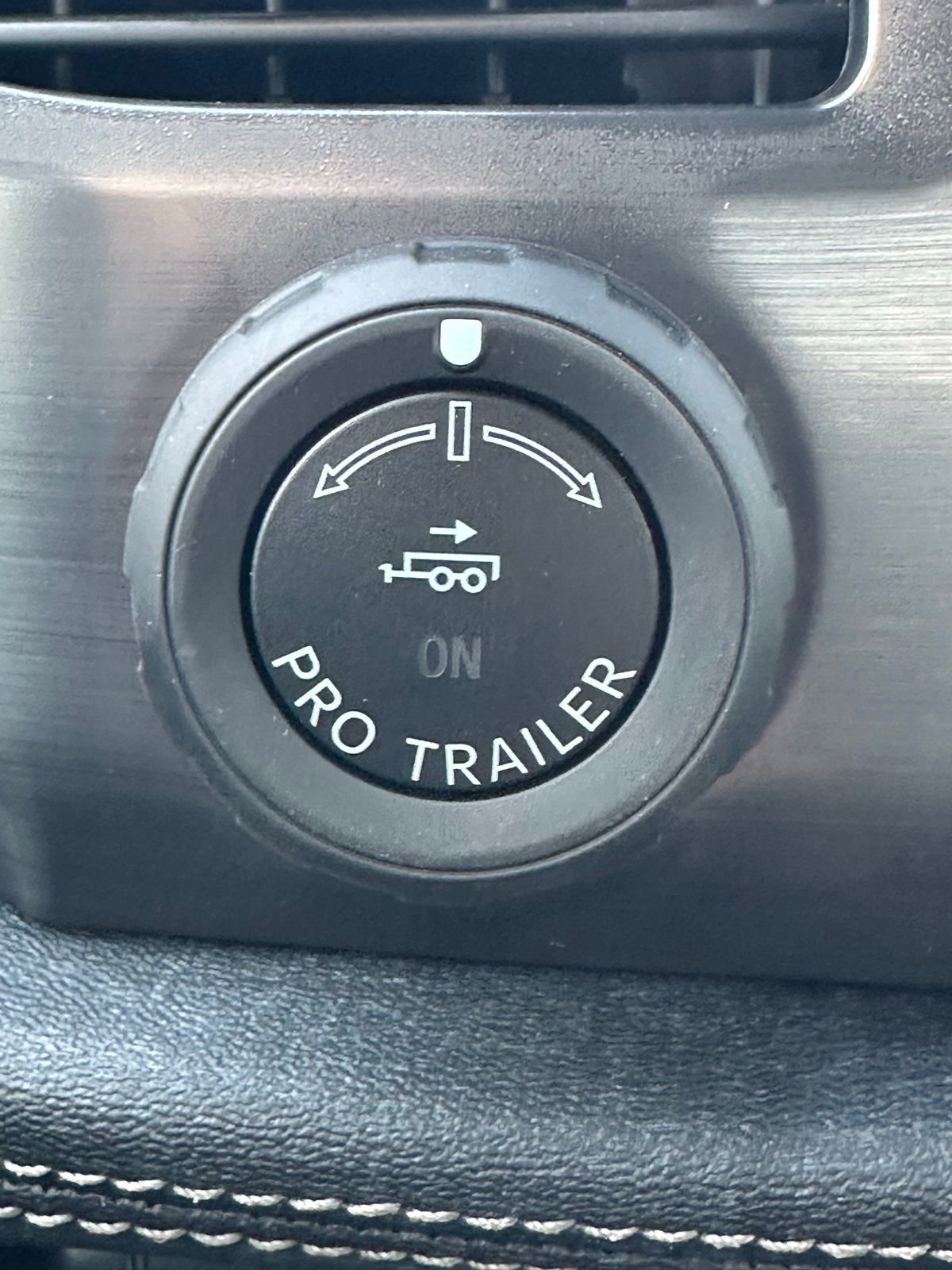 New 2025 Ford F150 Lightning Flash AWD/4WD image 19