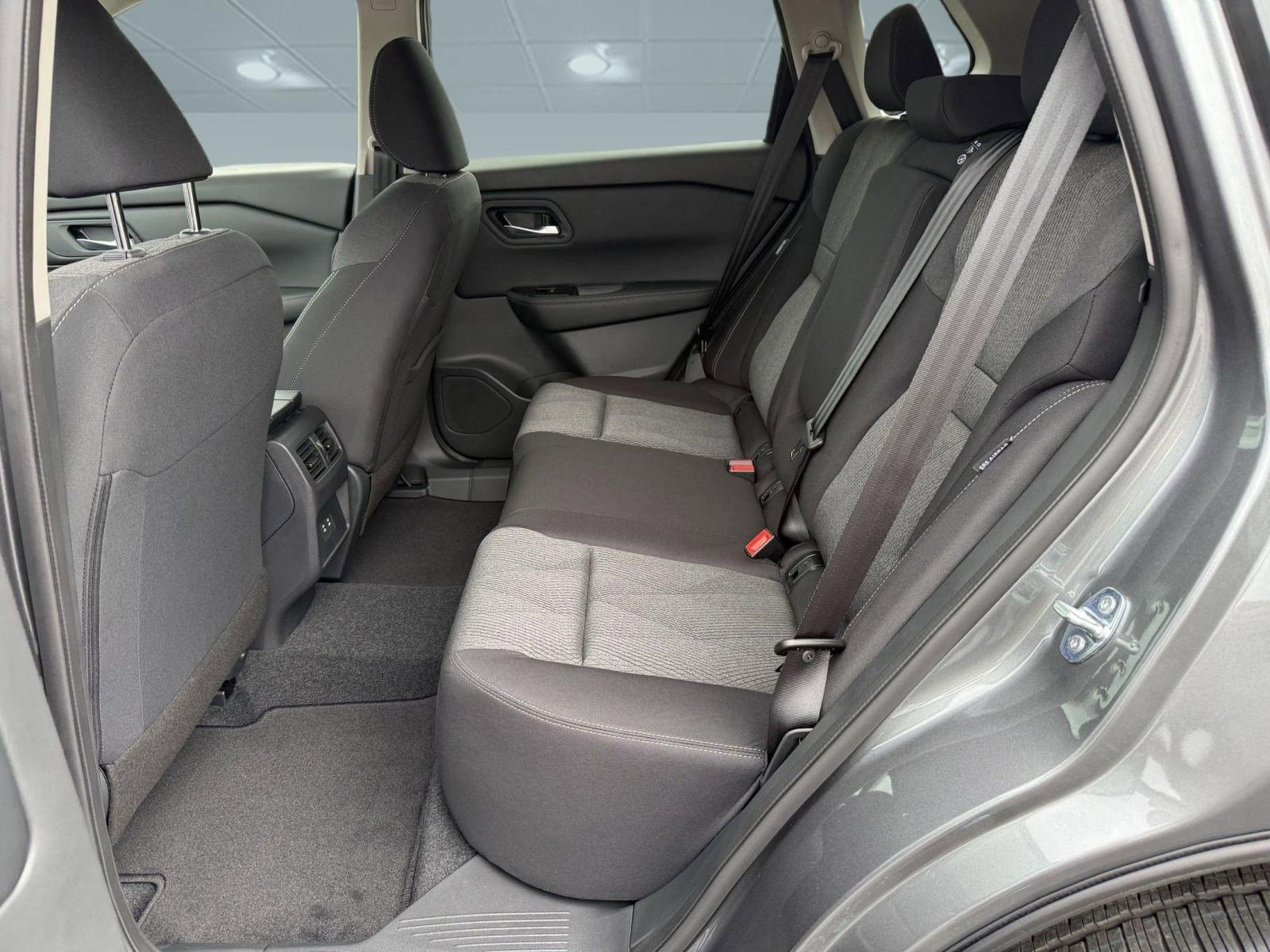 Certified 2026 Nissan Rogue SV image 14
