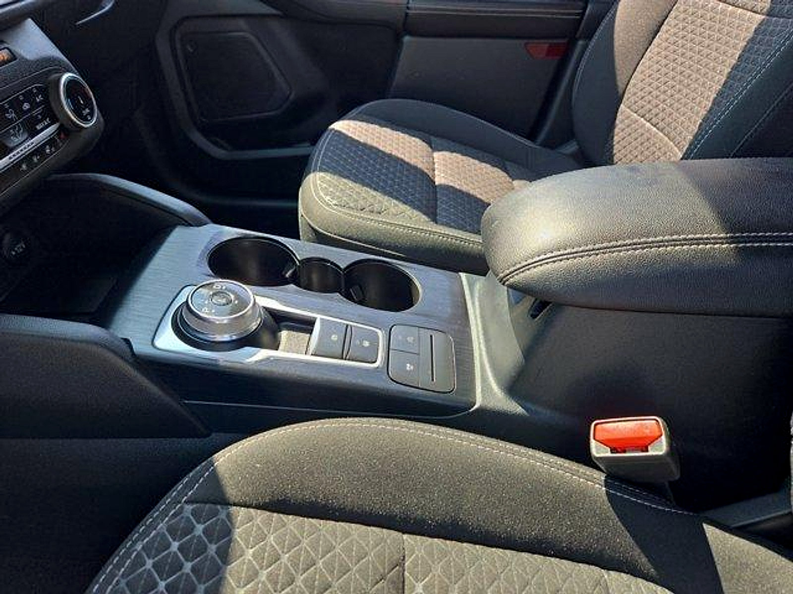 Certified 2023 Ford Escape Active AWD/4WD image 22