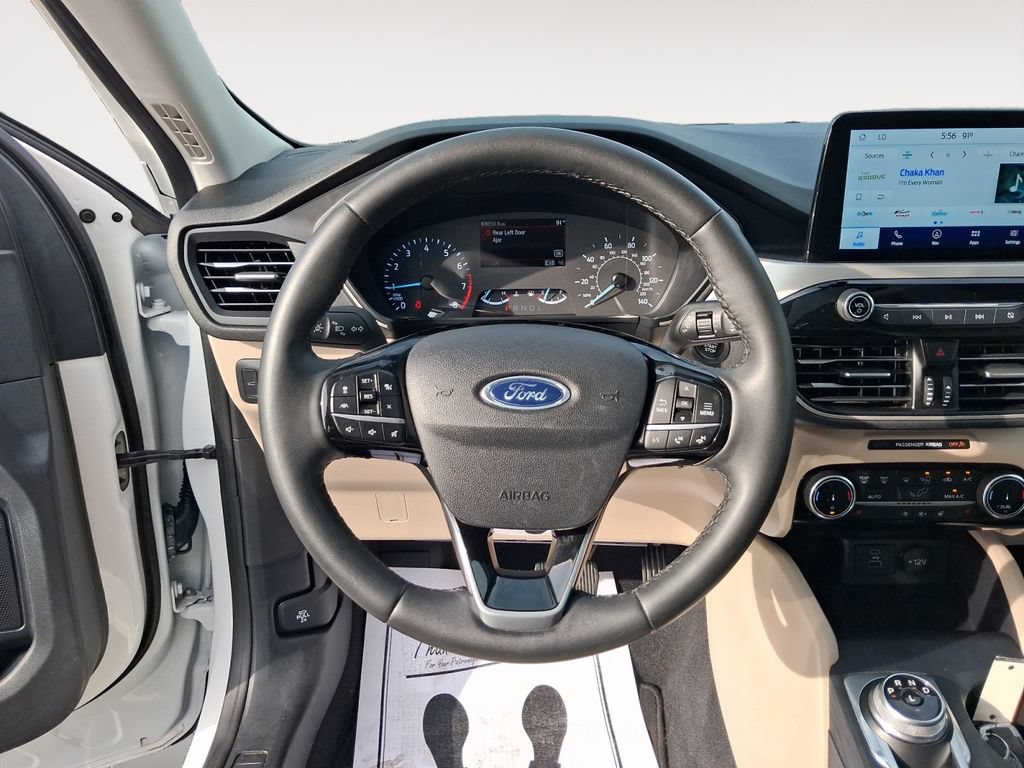 Used 2022 Ford Escape SEL FWD image 12