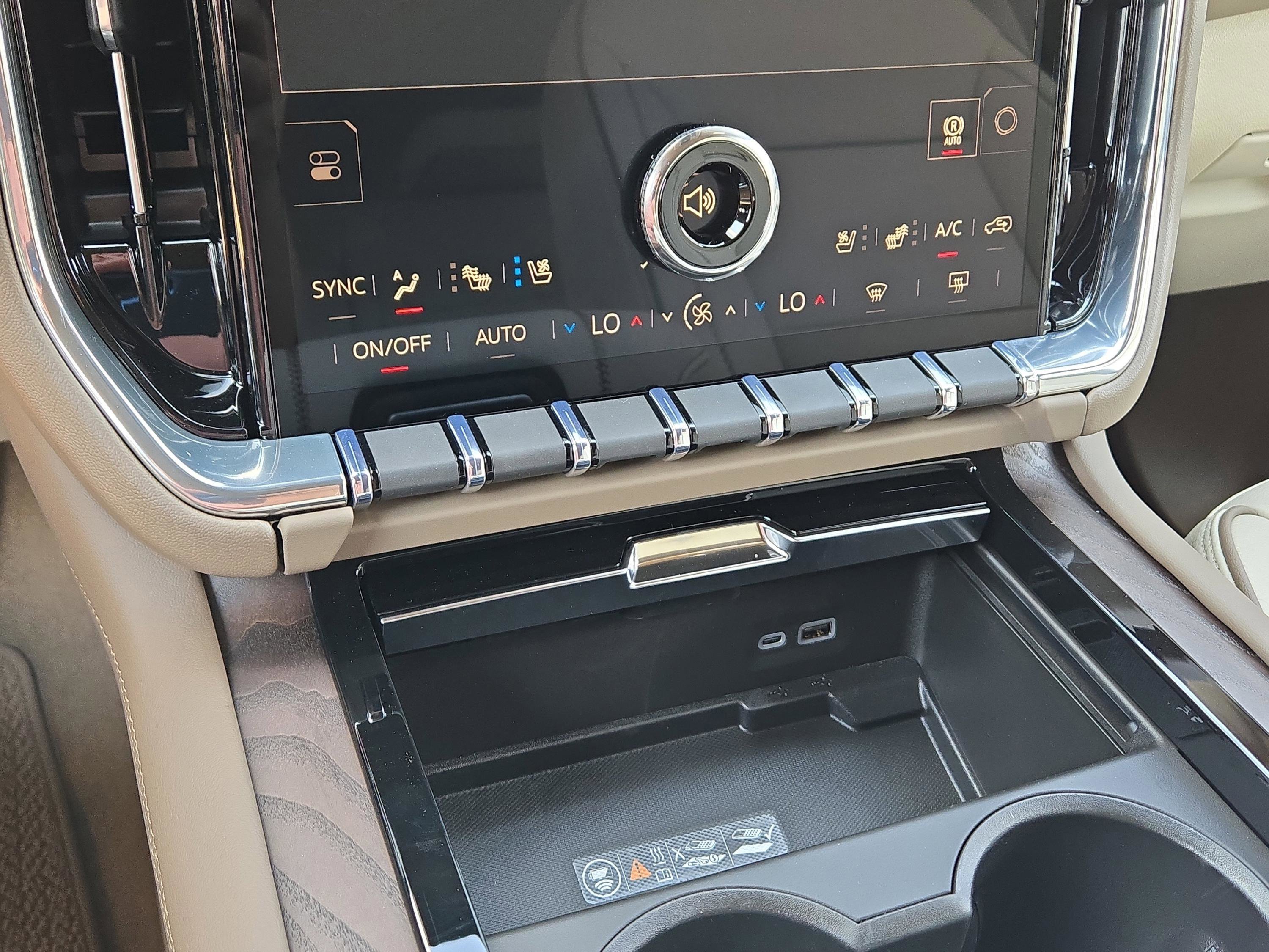 New 2026 GMC Yukon XL Denali w/ Advanced Technology Package image 29