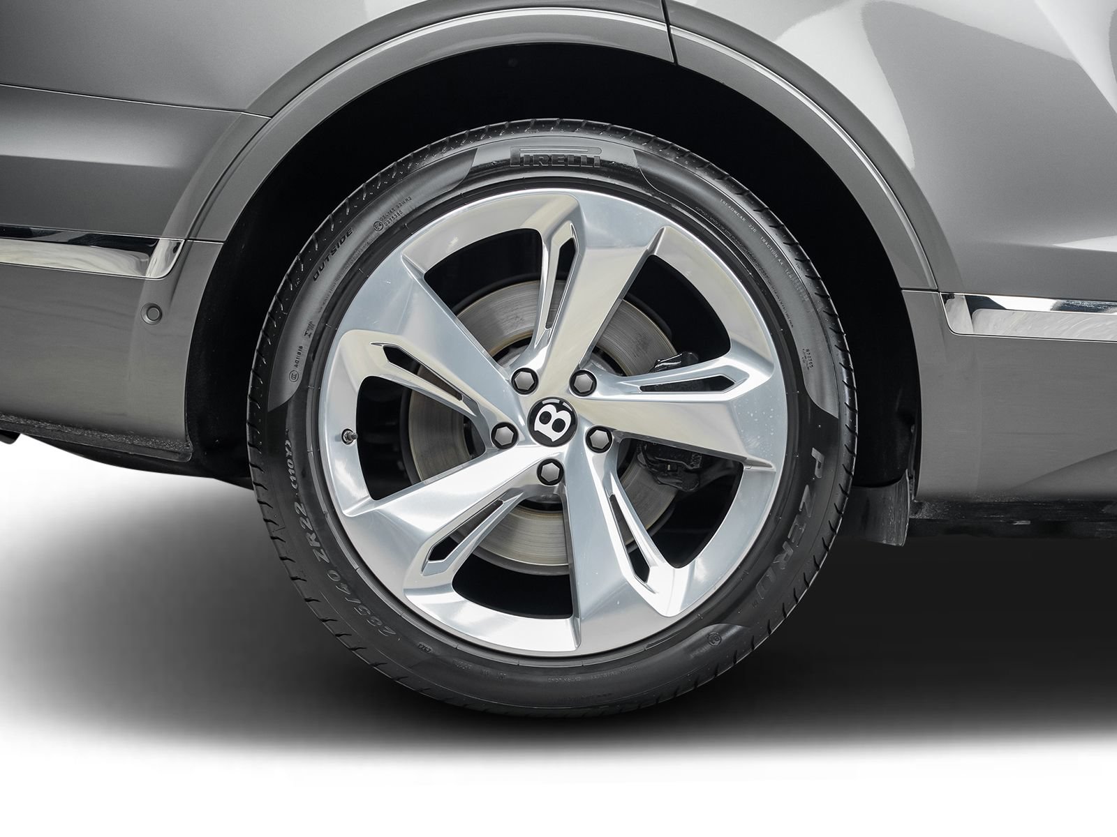 Used 2018 Bentley Bentayga AWD/4WD image 27