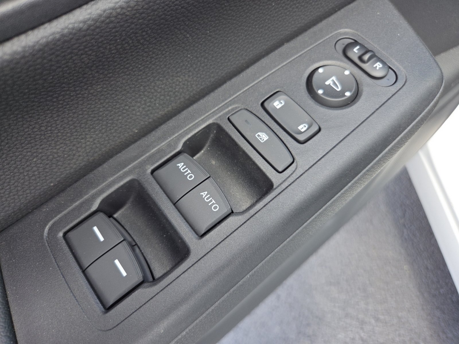 New 2026 Honda CR-V EX image 27