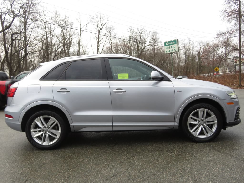 Used 2018 Audi Q3 2.0T Premium w/ Convenience Package AWD/4WD image 4