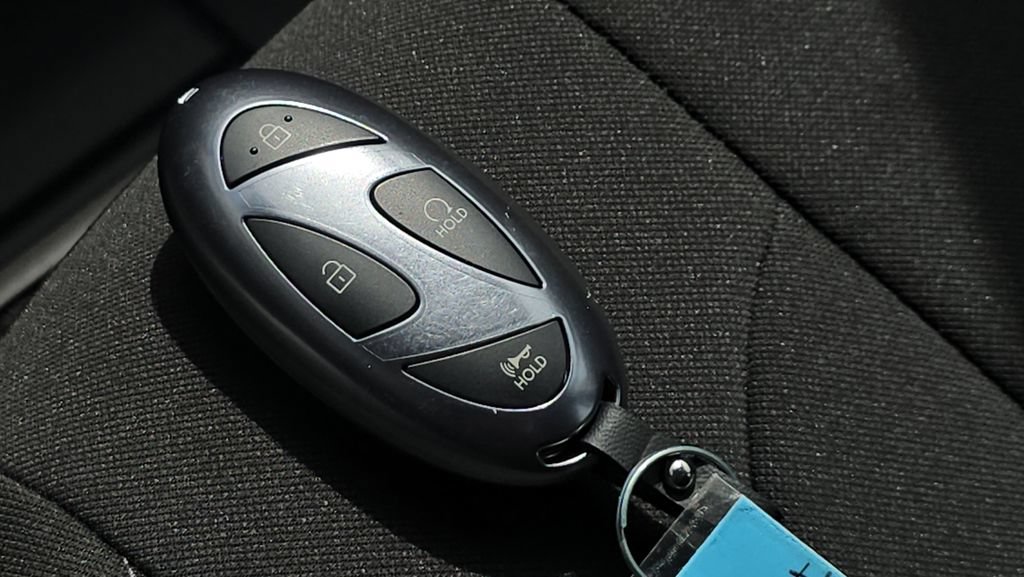 New 2026 Hyundai Elantra Sport FWD image 32