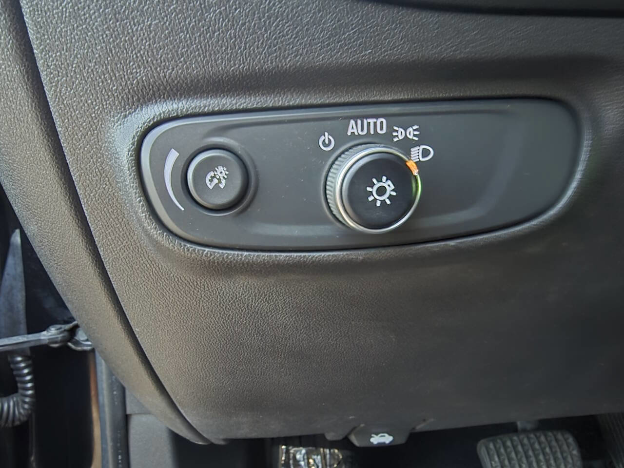 Used 2021 Chevrolet Equinox LT image 25