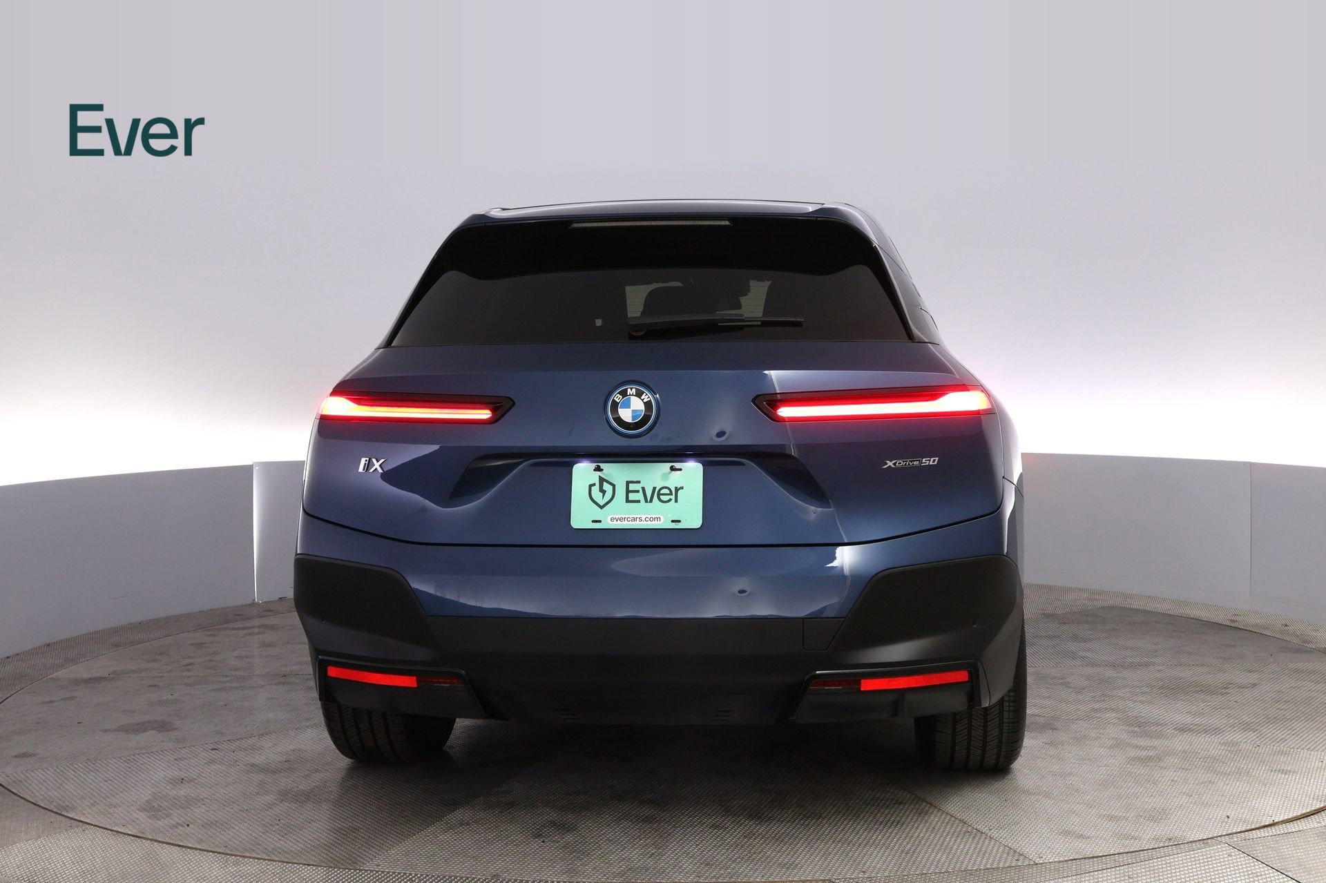Used 2022 BMW iX xDrive50 w/ Premium Package AWD/4WD image 15