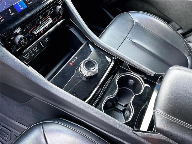 Used 2023 Jeep Grand Cherokee L Limited RWD image 15