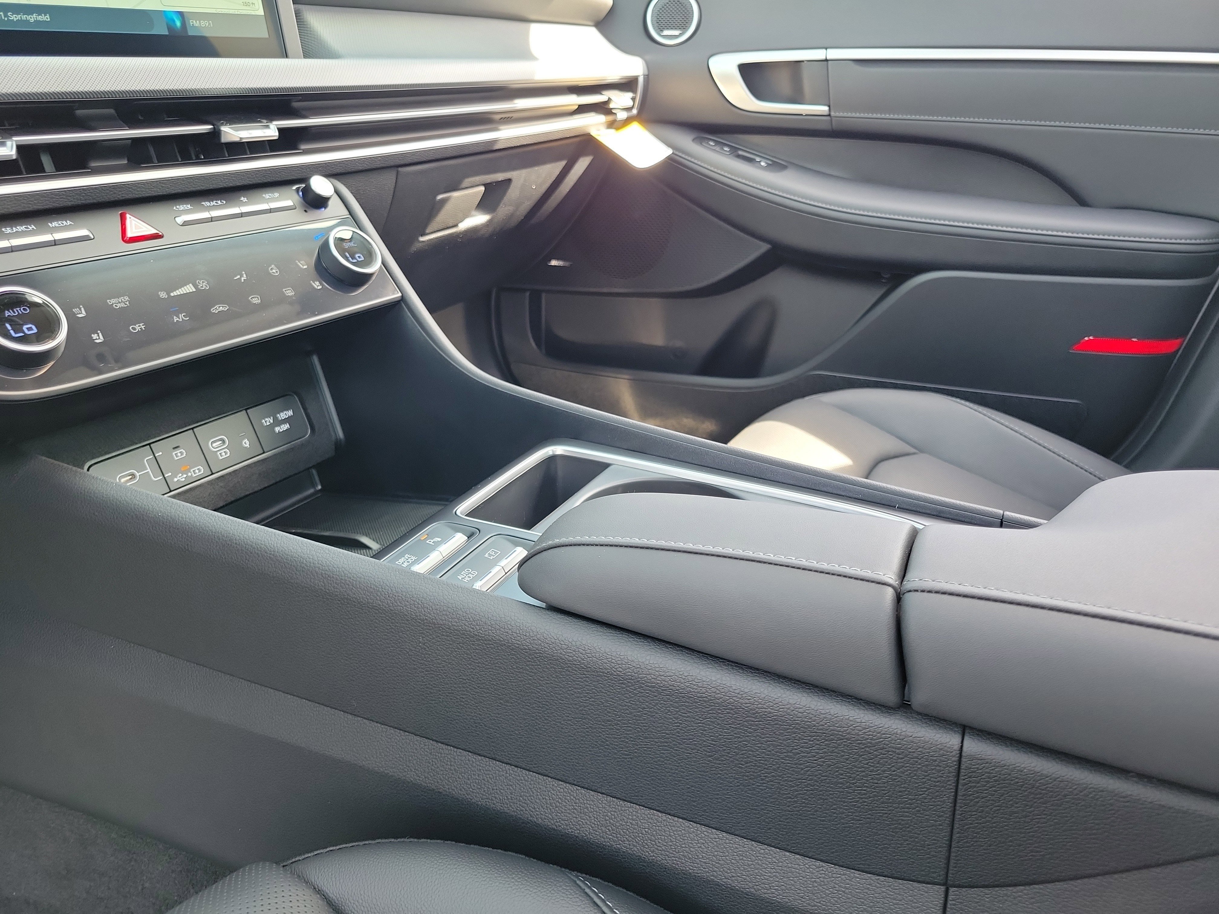 New 2025 Hyundai Sonata Limited image 12