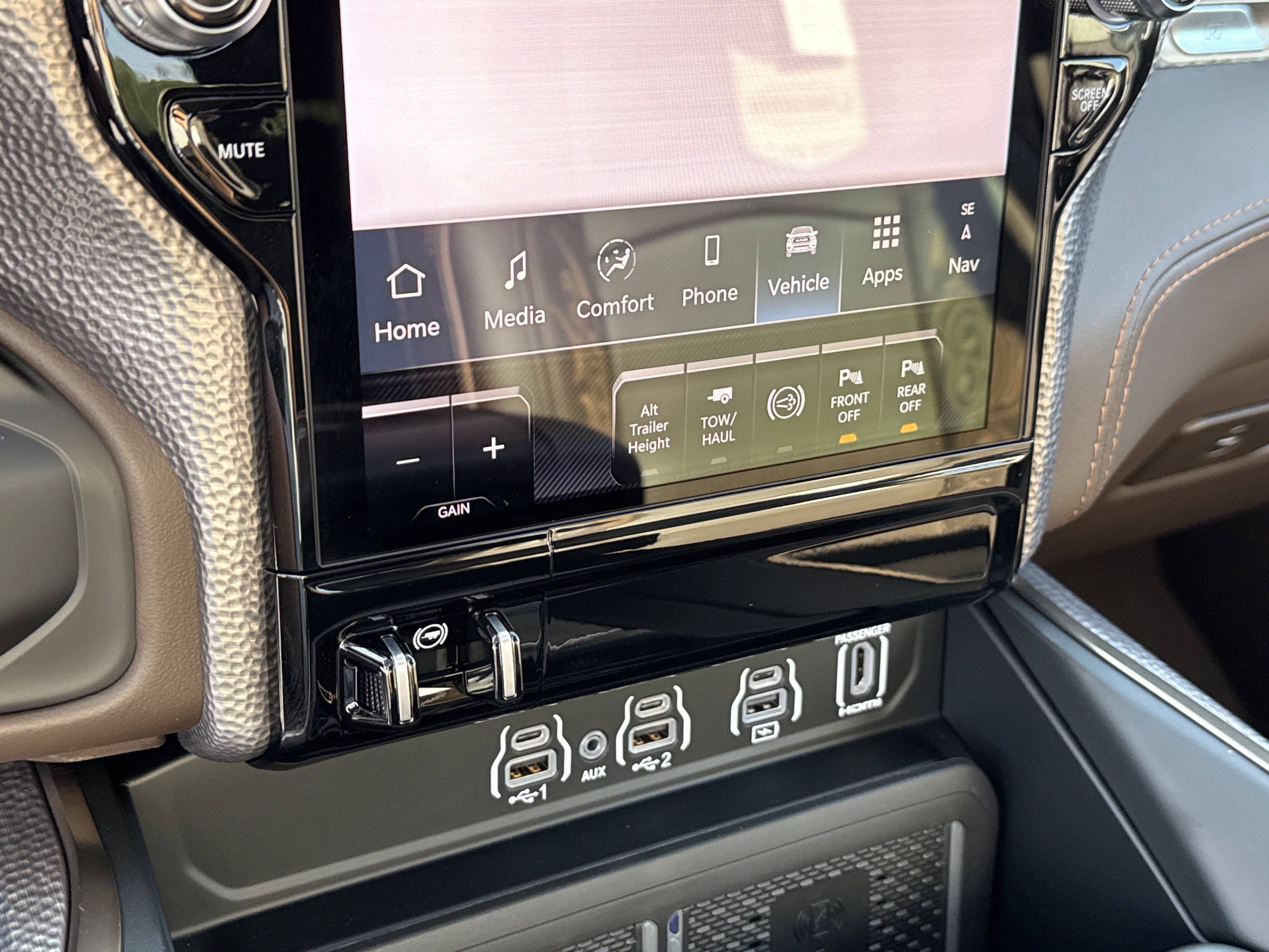 New 2026 RAM 2500 Limited image 34