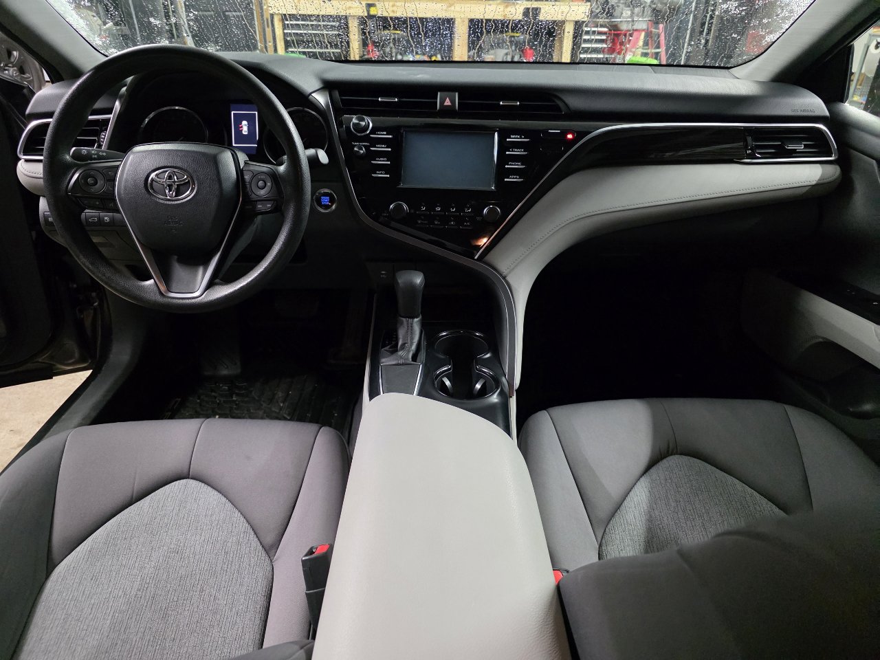 Used 2018 Toyota Camry LE w/ Convenience Package image 8