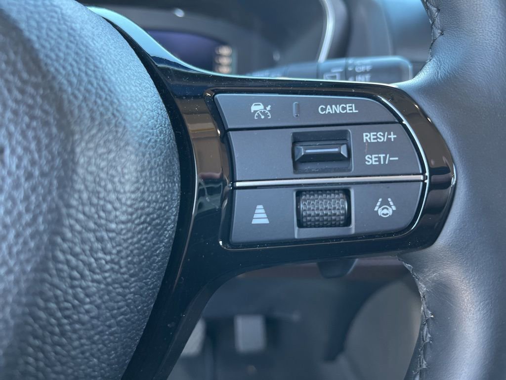 Used 2025 Honda Pilot Elite image 22