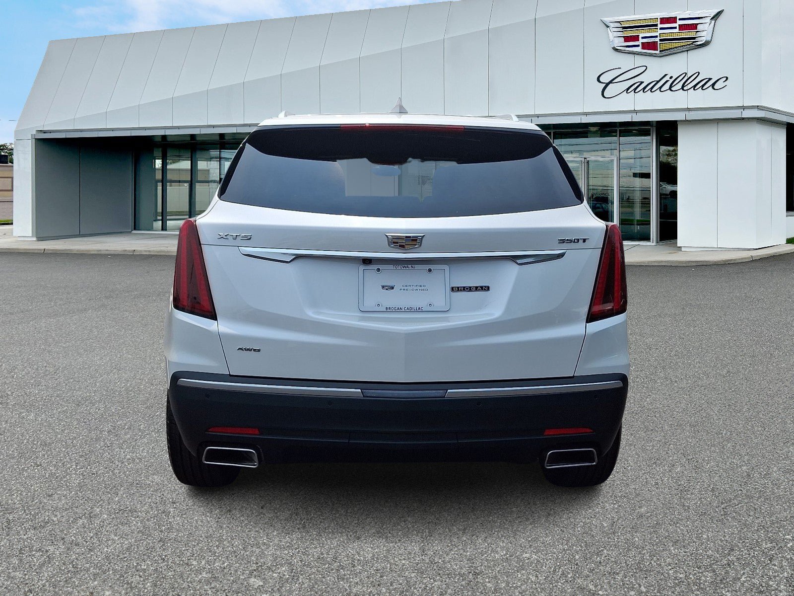 Certified 2023 Cadillac XT5 Luxury AWD/4WD image 4