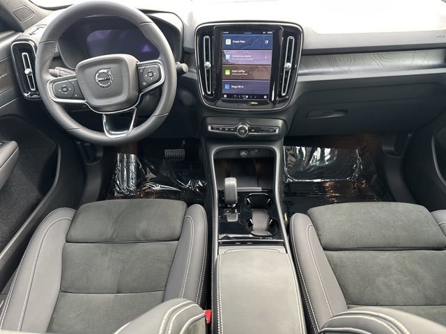 Certified 2023 Volvo C40 P8 Recharge Ultimate w/ Protection Package Premier image 15