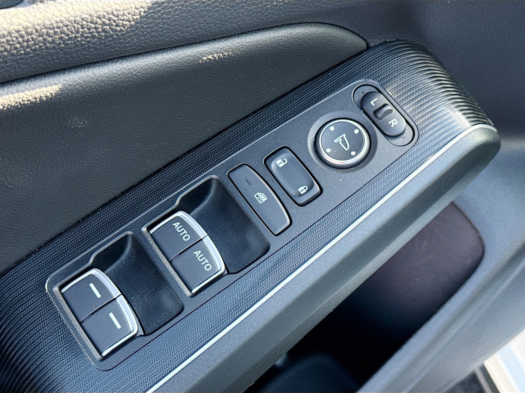 Used 2022 Honda Civic Sport Touring image 8