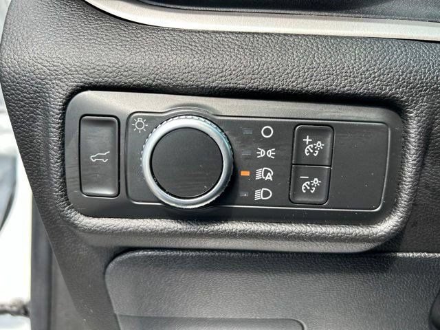 Used 2022 Ford Explorer XLT RWD image 17