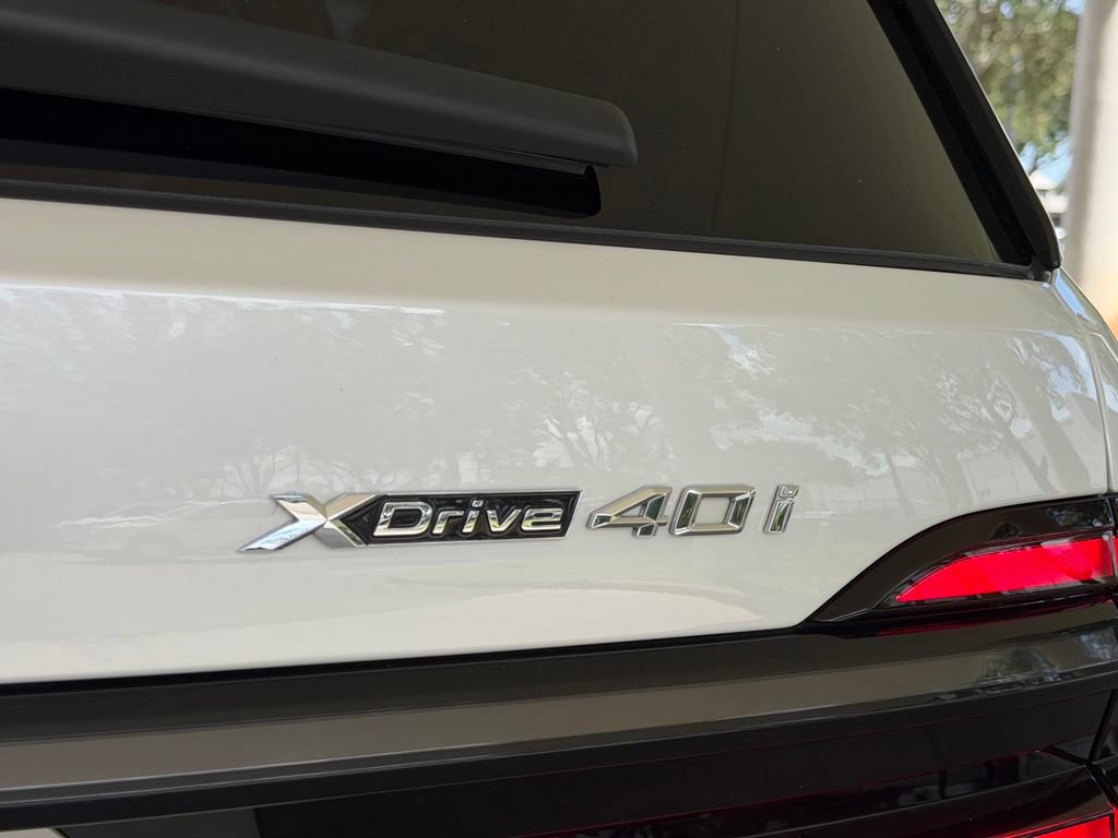 Used 2026 BMW X7 xDrive40i w/ M Sport Package AWD/4WD image 21