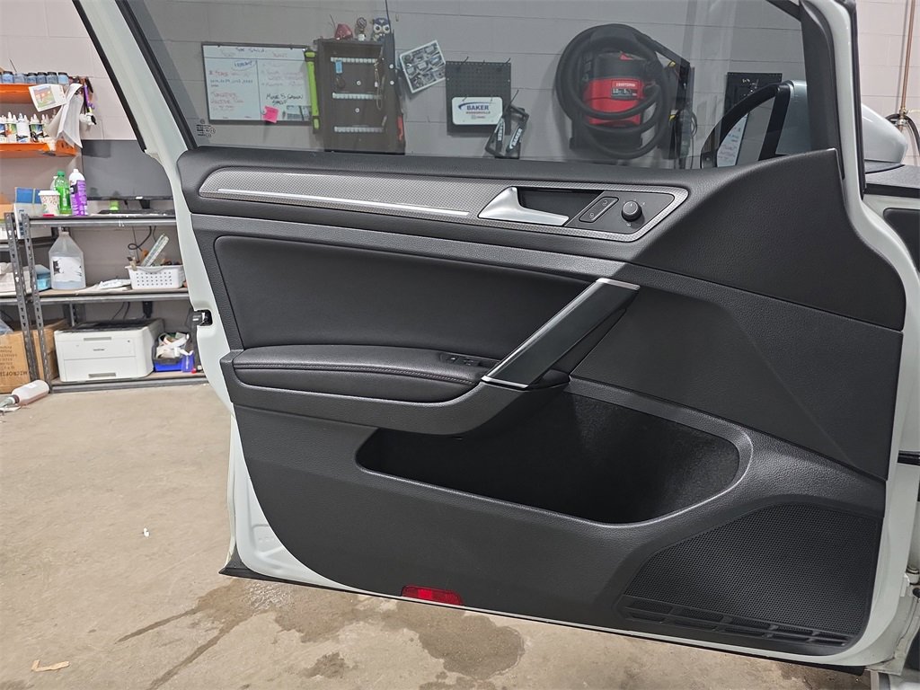 Used 2017 Volkswagen Golf Alltrack SE image 25