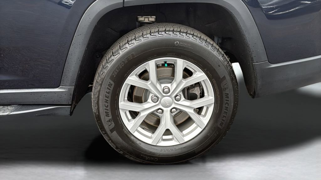 Used 2023 Jeep Grand Cherokee L Limited image 23