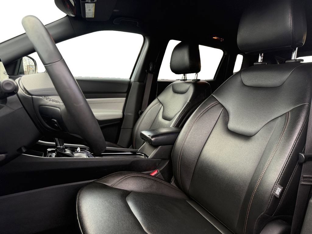 Used 2024 Jeep Compass Limited image 9