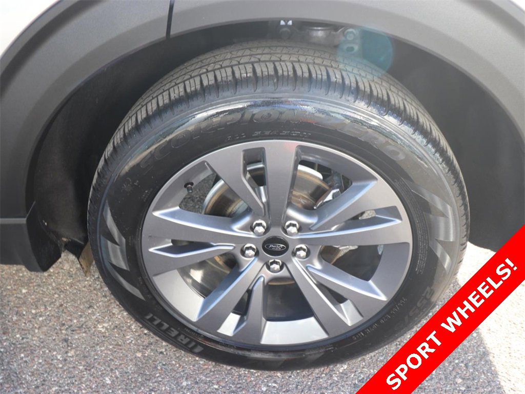 Used 2022 Ford Explorer XLT w/ Equipment Group 202A image 25