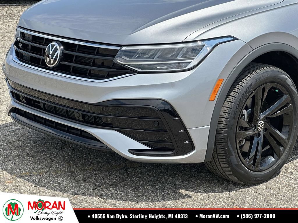 Certified 2023 Volkswagen Tiguan SE R-Line AWD/4WD image 8