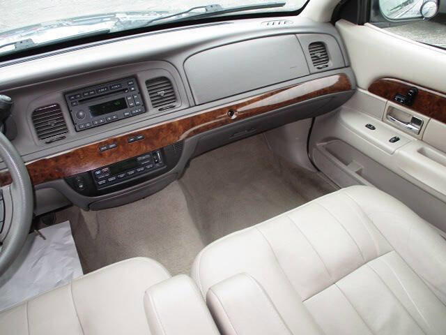 Used 2007 Mercury Grand Marquis LS image 17