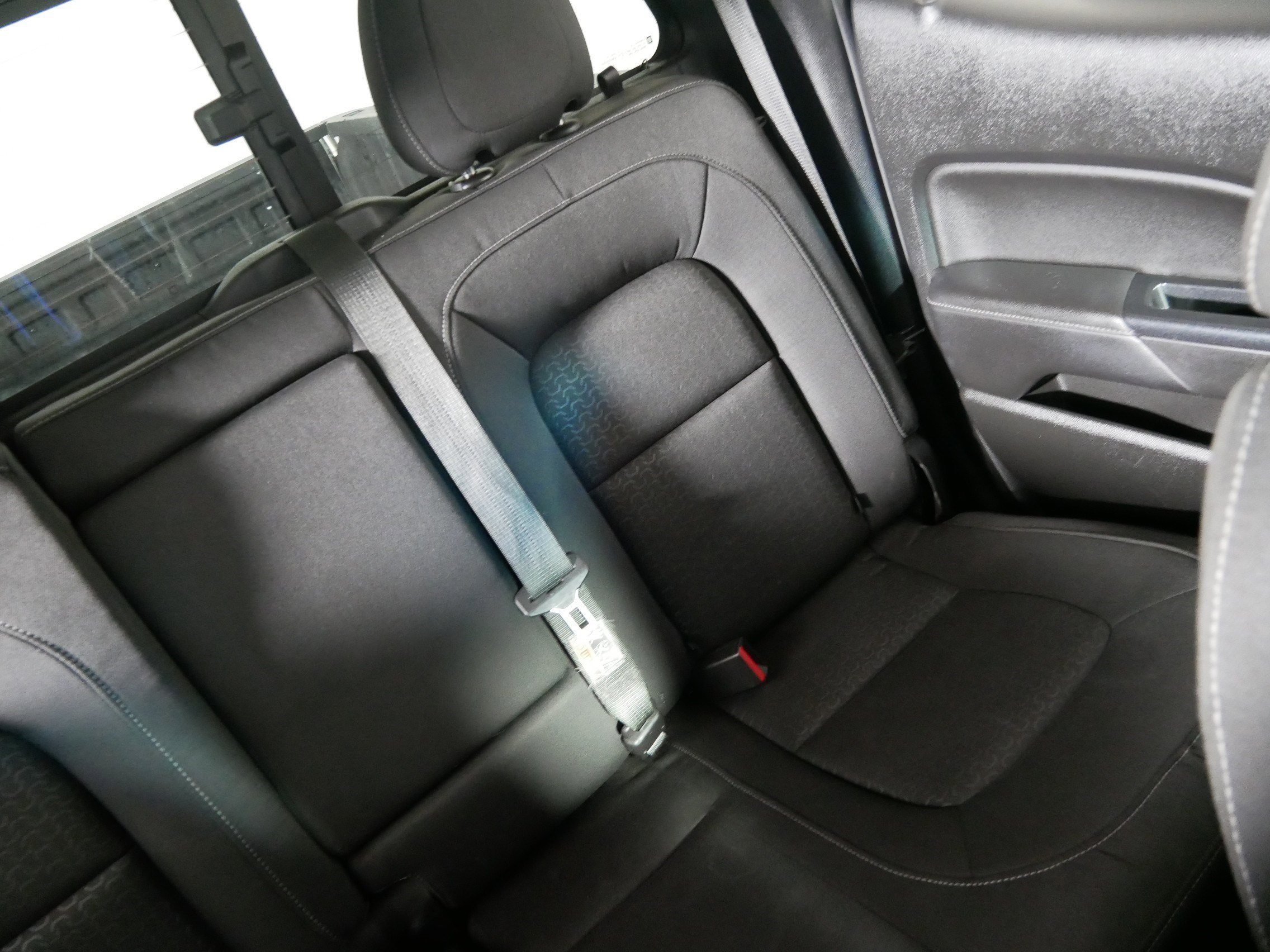 Used 2018 GMC Canyon SLE w/ SLE Convenience Package image 14