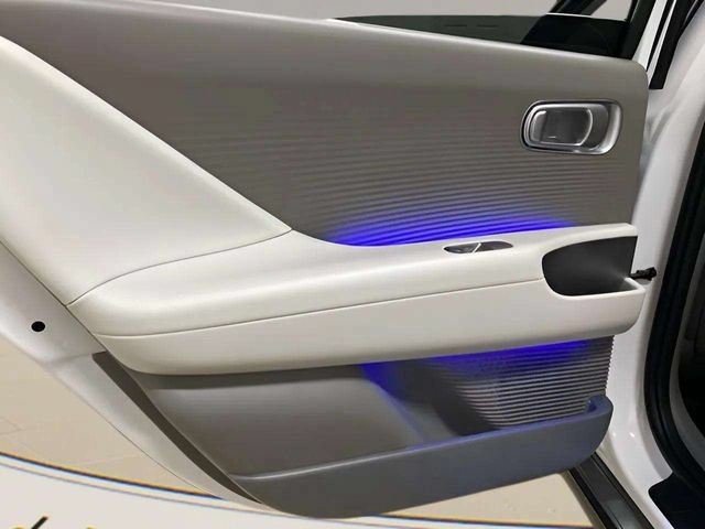 Used 2025 Hyundai Ioniq 6 SEL RWD image 62