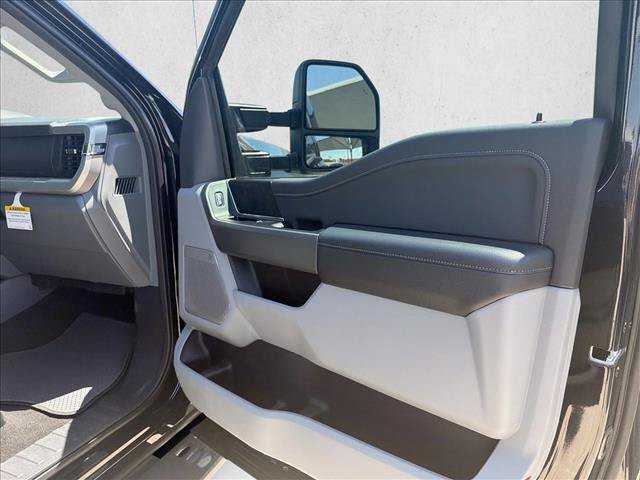 New 2026 Ford F250 XLT w/ XLT Premium Package AWD/4WD image 23