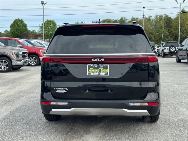 Used 2024 Kia Carnival SX Prestige image 4