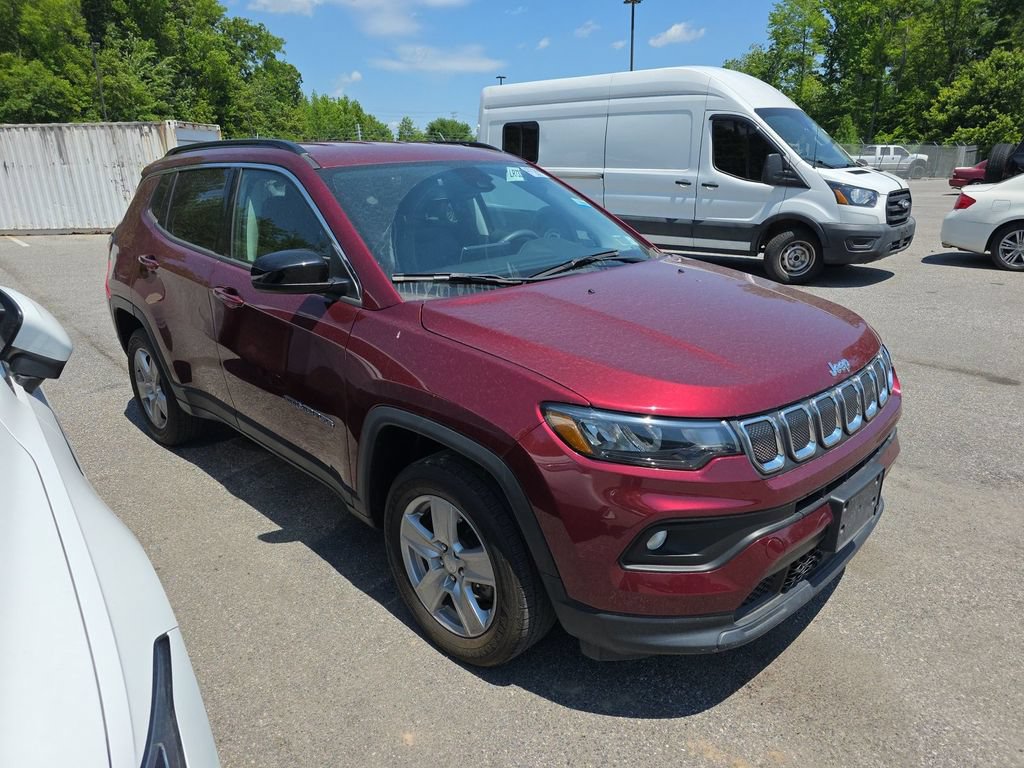 Used 2022 Jeep Compass Latitude AWD/4WD image 4
