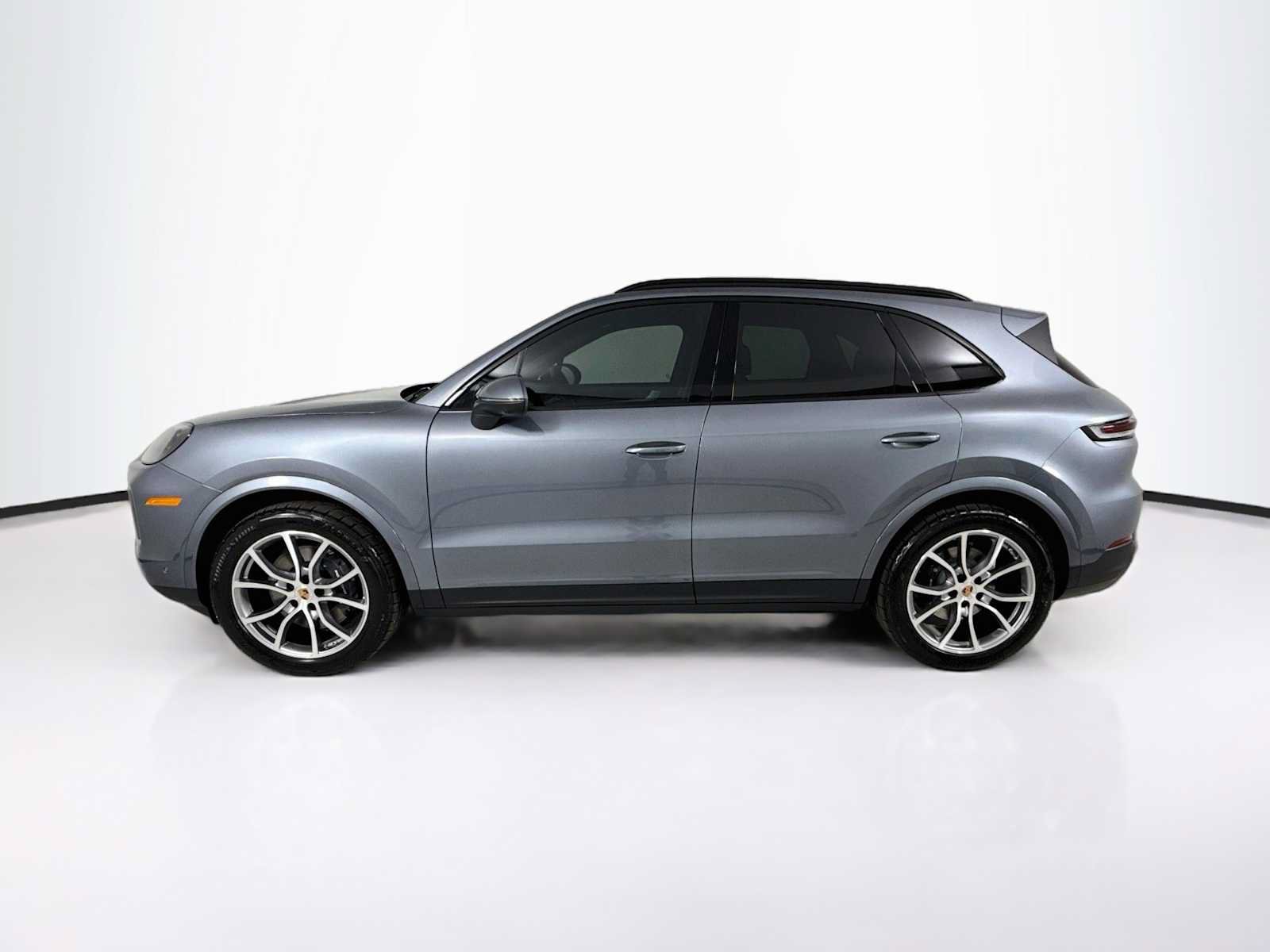 New 2026 Porsche Cayenne AWD/4WD image 2