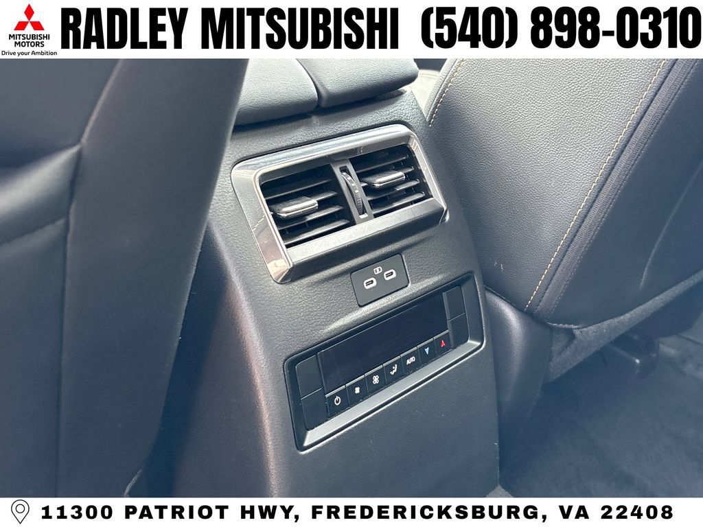 Used 2024 MAZDA CX-90 Plug-In Hybrid w/ Preferred AWD/4WD image 18