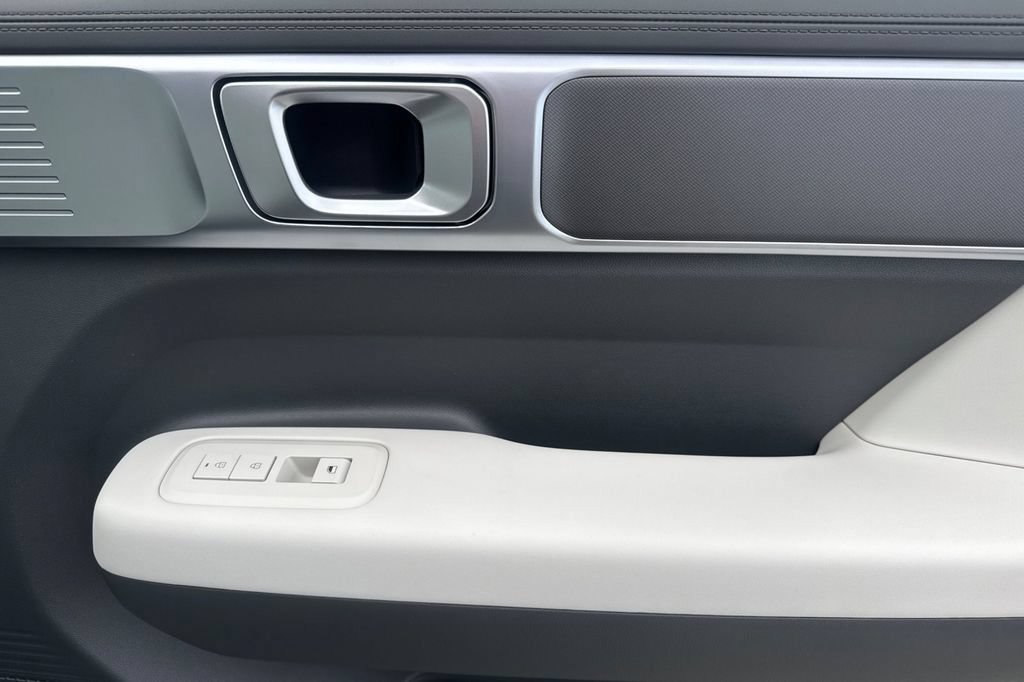 New 2026 Hyundai Santa Fe SE FWD image 18