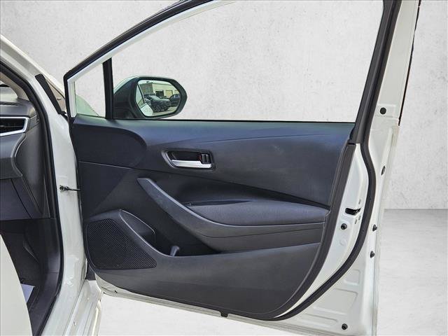 Used 2021 Toyota Corolla LE FWD image 10