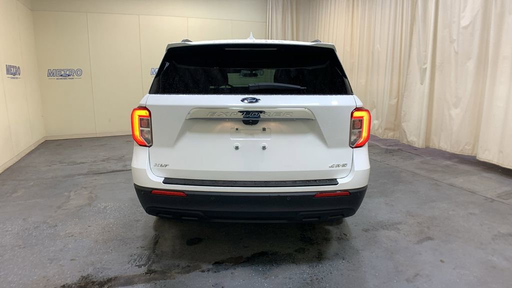 Certified 2023 Ford Explorer XLT image 5