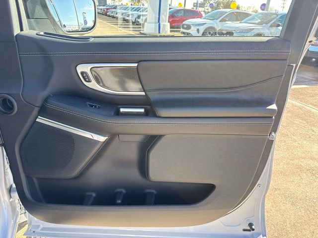 New 2026 Ford Expedition Platinum w/ Stealth Performance Package AWD/4WD image 17